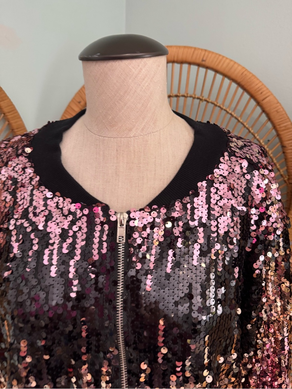 Forever 21 Ombré Pink and Gold Sequin Bomber Jacket, Size 2XL - Picture 2 of 12